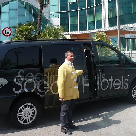 Antony Palace - Venice Airport