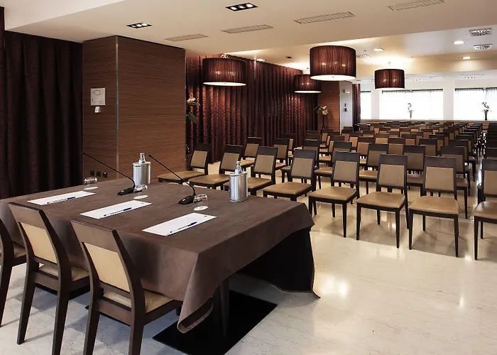 Antony Palace - Venice Airport