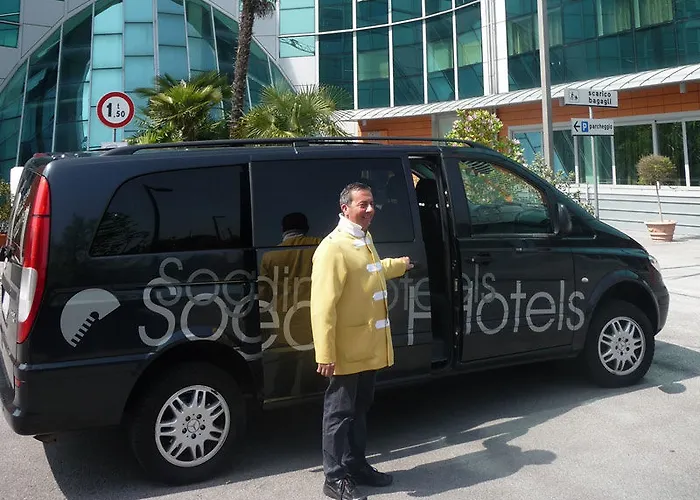 Antony Palace - Venice Airport